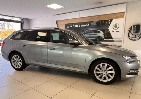 Skoda Superb cena 114500 przebieg: 114135, rok produkcji 2020 z Piła małe 172